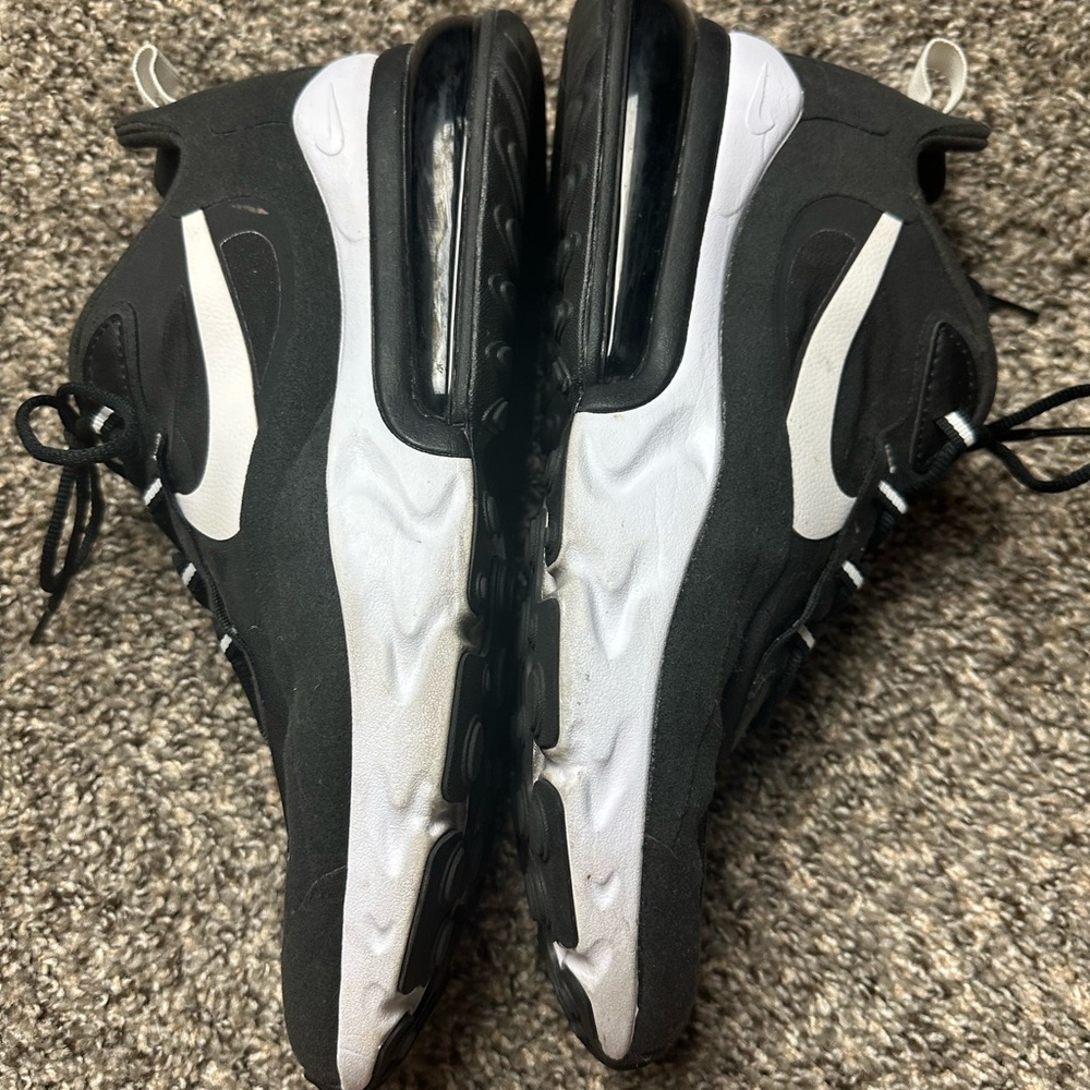 Men’s Nike Air Max 270 React Black Size 11.5 - Picture 4 of 8